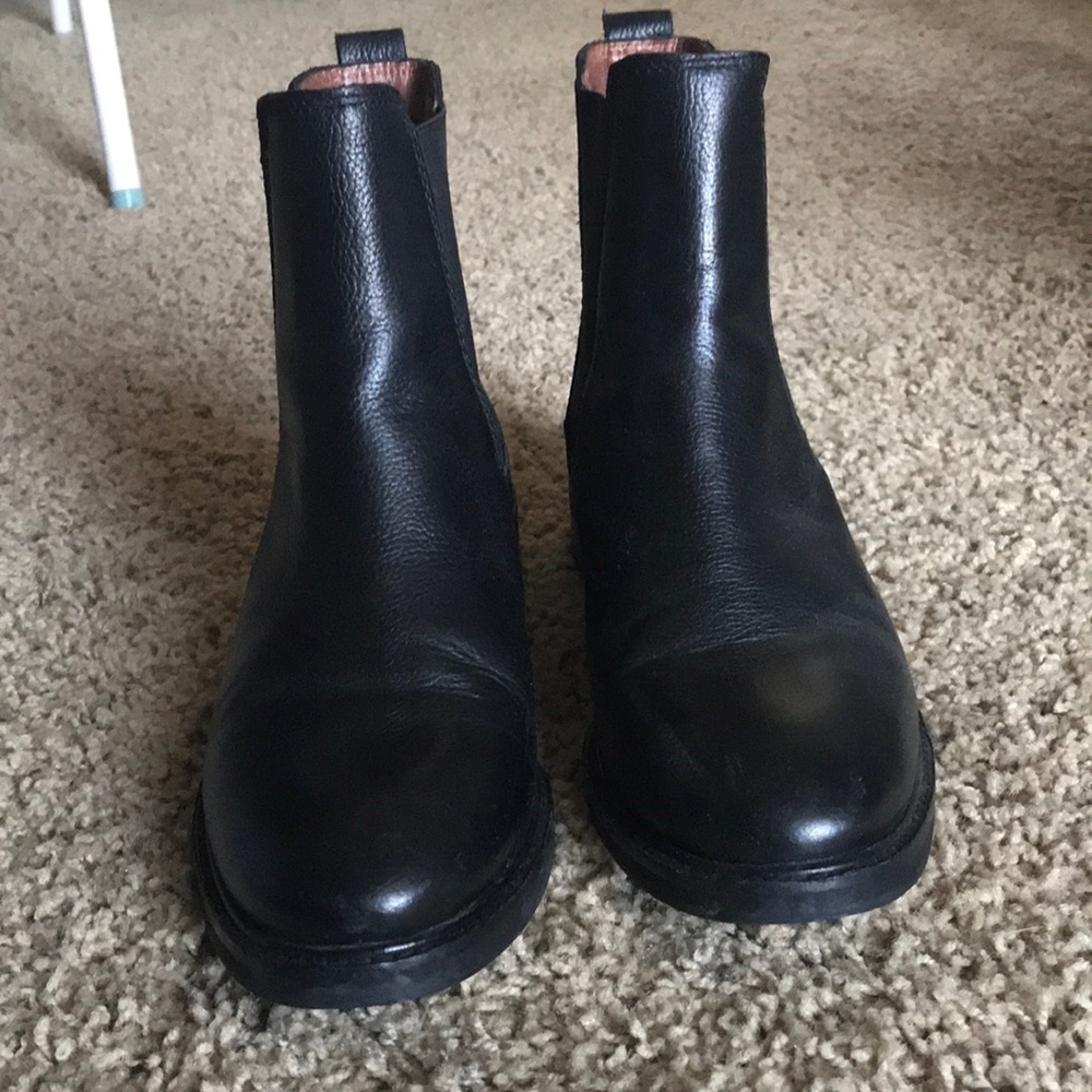H&M Chelsea Boots